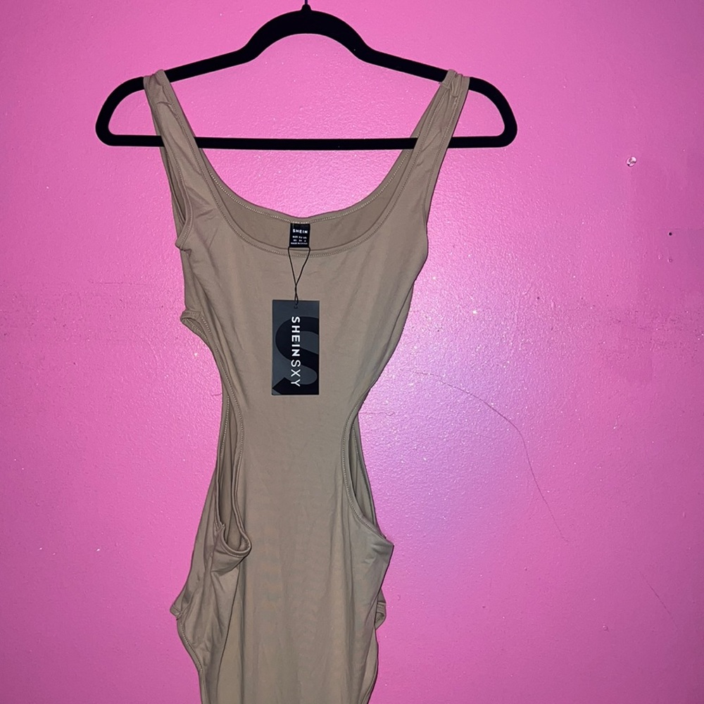 XS SHEIN TAN CUT OUT MAXI DRESS 🤎🥖✨